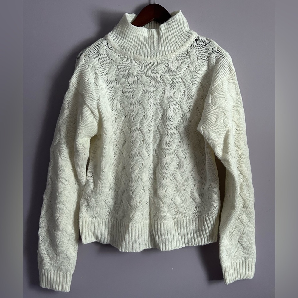 Joe Boxer White Cable Knit Mock Neck Sweater Size Large